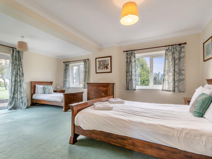 Bathroom | Sporting Heights, Clows Top, near Kidderminster