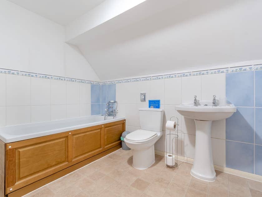Bathroom | Sporting Heights, Clows Top, near Kidderminster