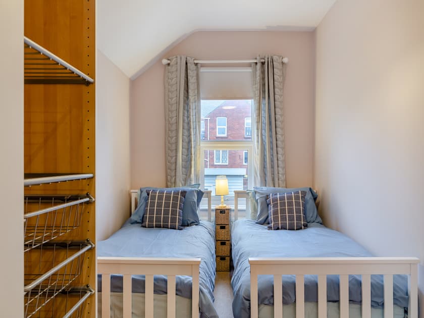 Twin bedroom | Pebble Cottage, Weymouth