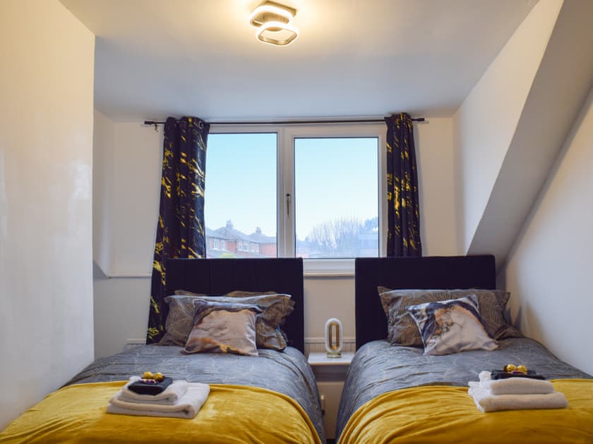 Twin bedroom | West Park House, Ashton on Ribble, near Preston