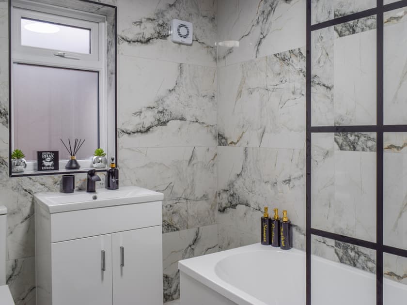 Bathroom | West Park House, Ashton on Ribble, near Preston