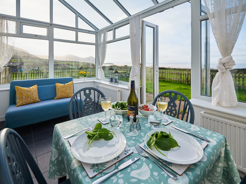 Sun room | Hayloft - Bach Wen Cottages, Clynnog Fawr