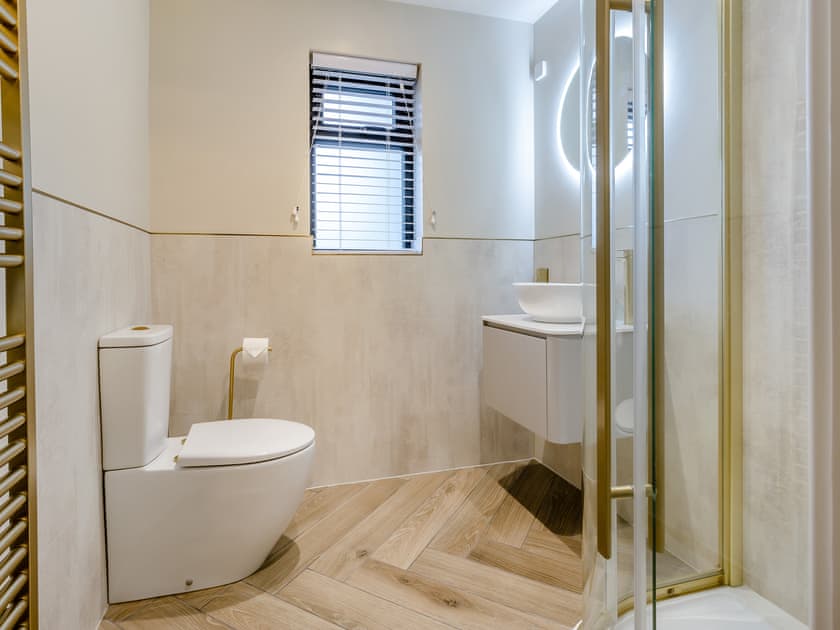 Shower room | Root - Pentre Lodges, Mochdre,Newtown