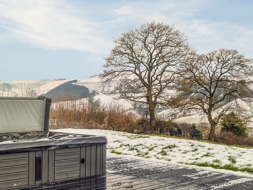 Hot tub | Root - Pentre Lodges, Mochdre,Newtown