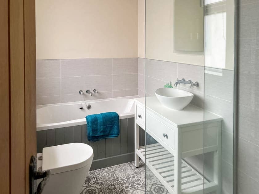 Bathroom | Willow Cottage, Beverley