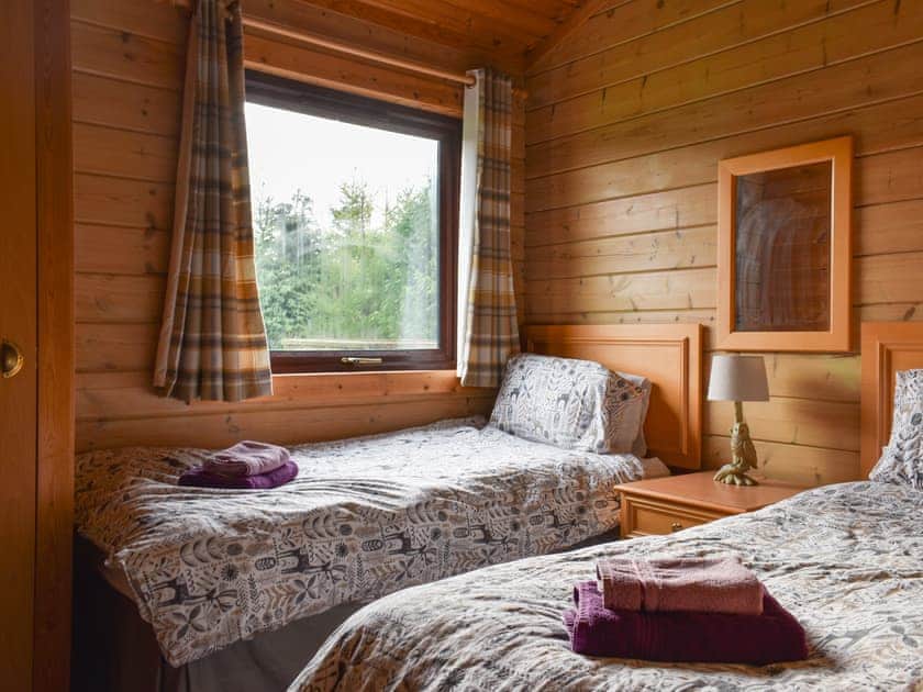 Twin bedroom | Three Owls Lodge, Bideford