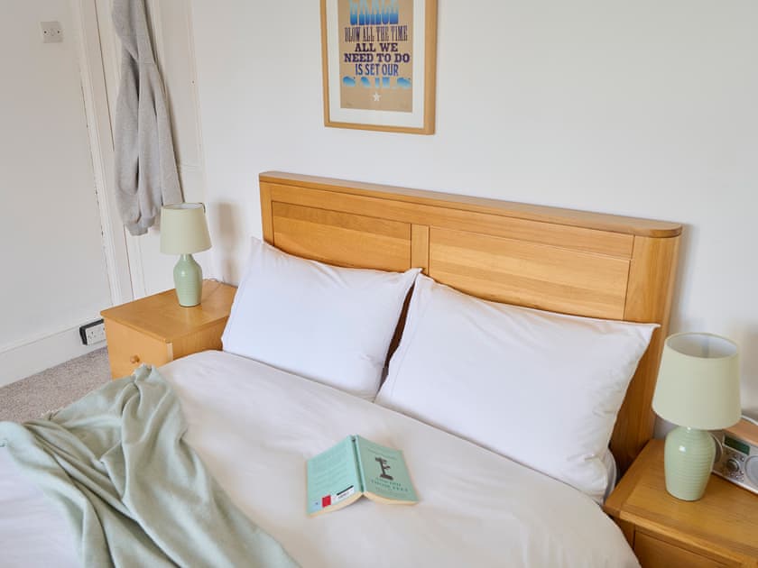 Double bedroom | Farmhouse - Bach Wen Cottages, Clynnog Fawr