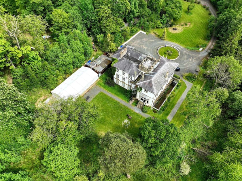Exterior | The Mansion House at Kirkhill, Gorebridge, near Edinburgh