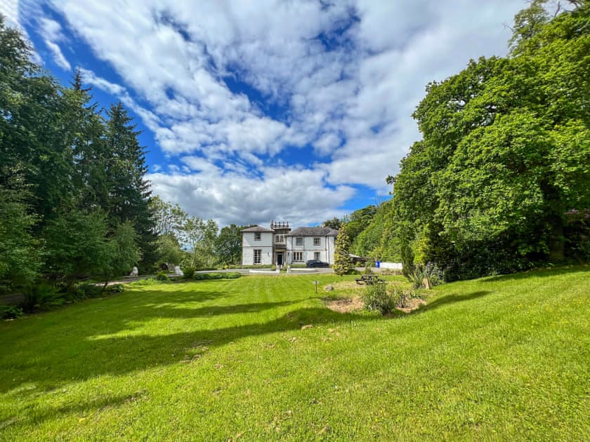 Exterior | The Mansion House at Kirkhill, Gorebridge, near Edinburgh