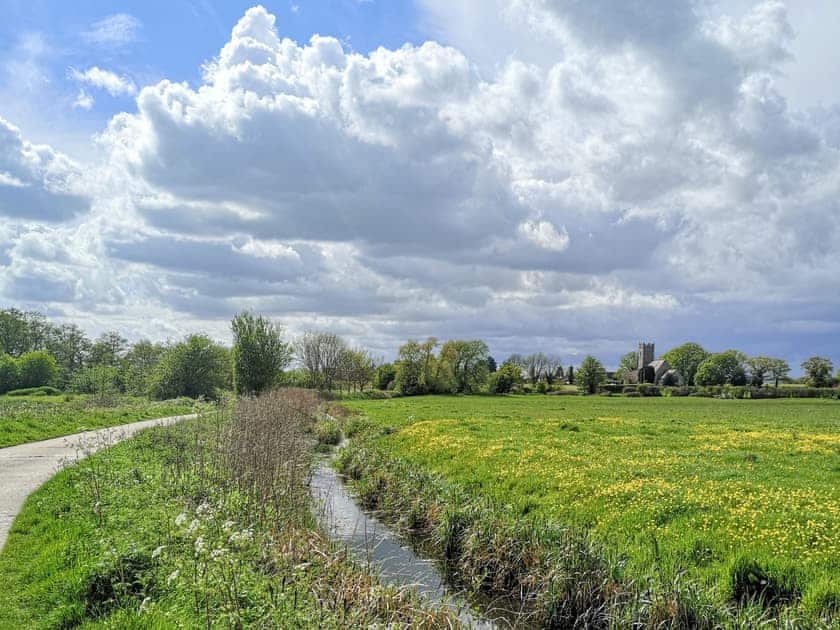 Local walk at Wickhampton in the broads  | Elm Barn Lodge - Elm Barn, Freethorpe