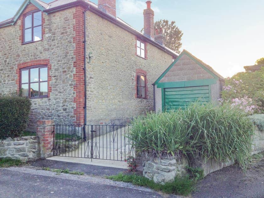 Parking | Prosperous Villa, Puncknowle
