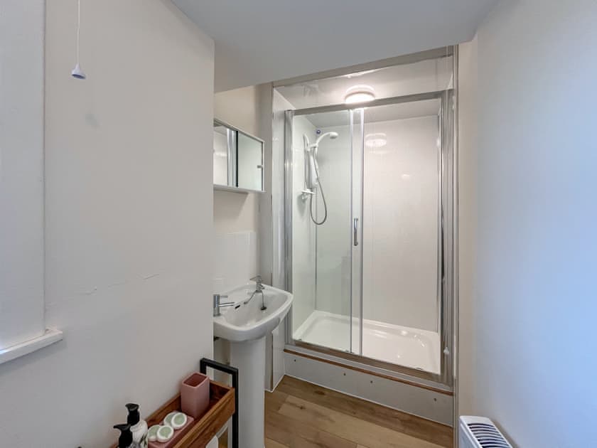 Bathroom | Ballygroggan Cottage - Ballygroggan Farm, Machrihanish, near Campbeltown