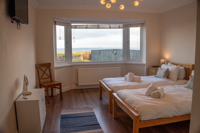 Twin bedroom | Seaview House, Seahouses, near Alnwick