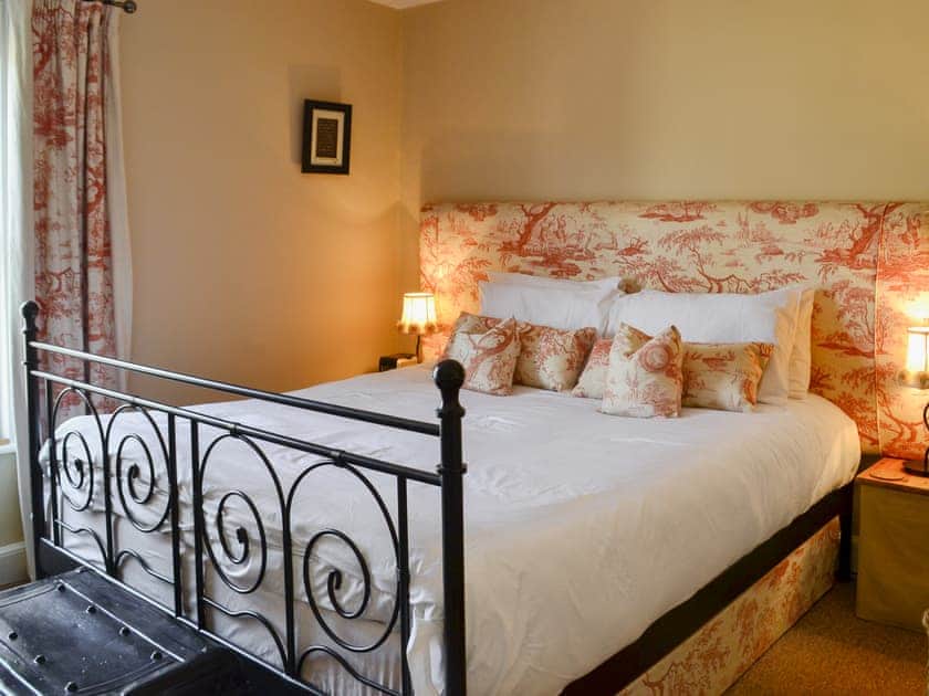 Double bedroom | Horseshoe Cottage, Nordham, near Beverley