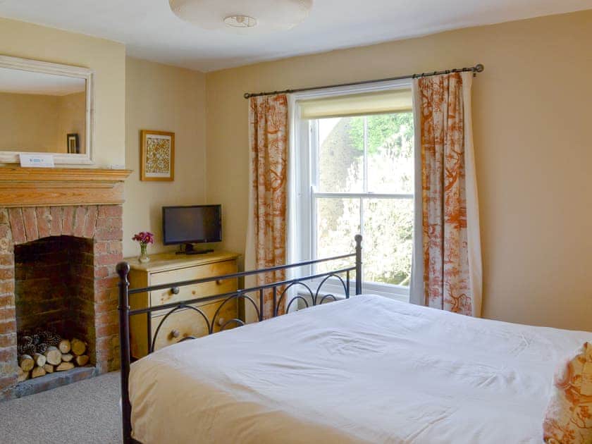 Double bedroom | Horseshoe Cottage, Nordham, near Beverley