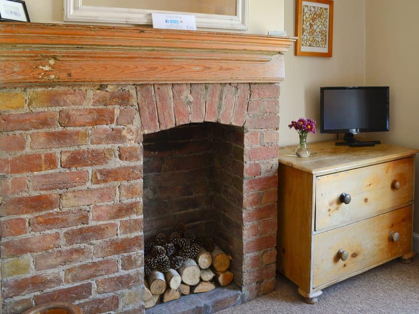 Double bedroom | Horseshoe Cottage, Nordham, near Beverley