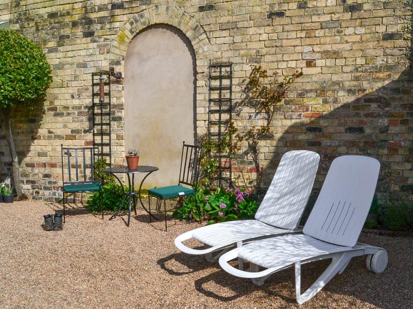 Sitting-out-area | Horseshoe Cottage, Nordham, near Beverley