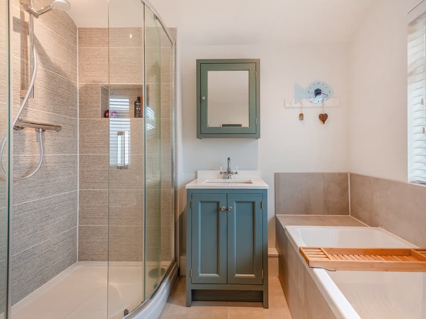 Bathroom | Isfryn, Llanbedr Nr Harlech