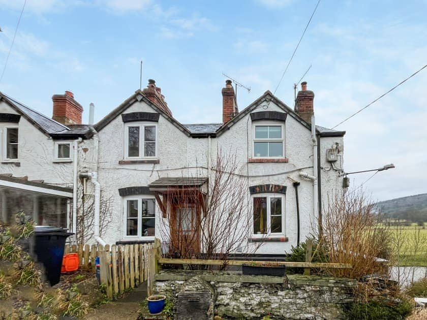 Exterior | Swan Cottage, Corwen and the Berwyn Mountains