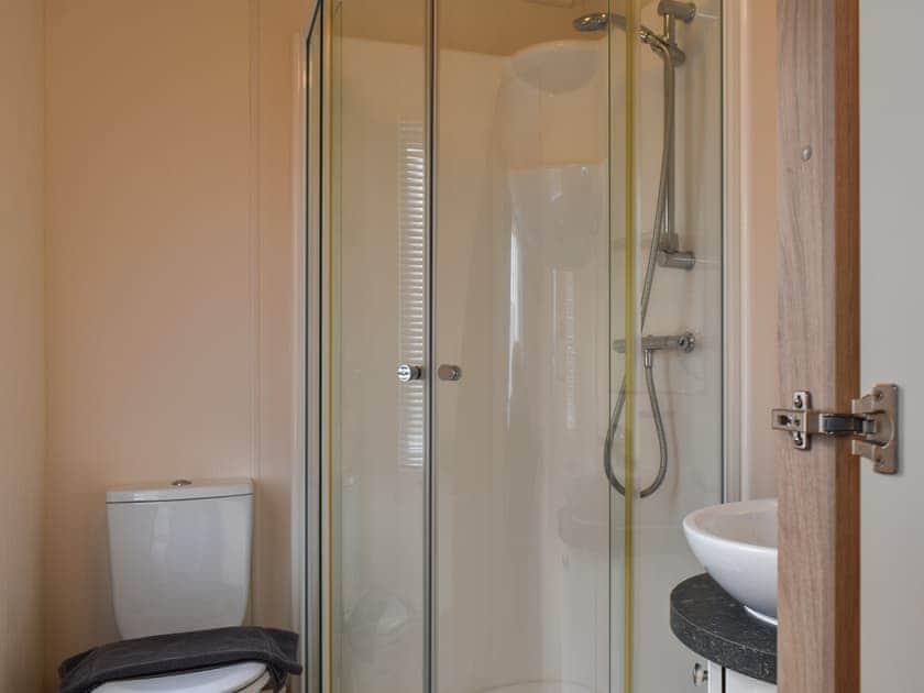 Bathroom | Stunning Cliff Top - Azure Retreats, Lowestoft