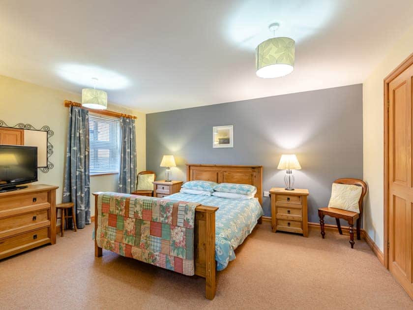 Double bedroom | Alice’s Cottage - Low Cornriggs Farm, Cowshill, near Alston