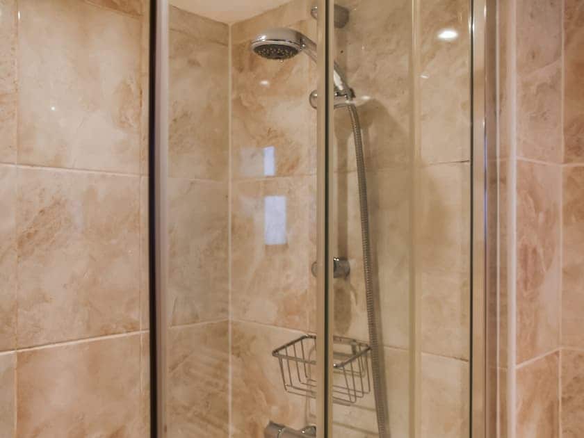 Bathroom | White Stones Cottage, Caister-on-Sea, near Great Yarmouth