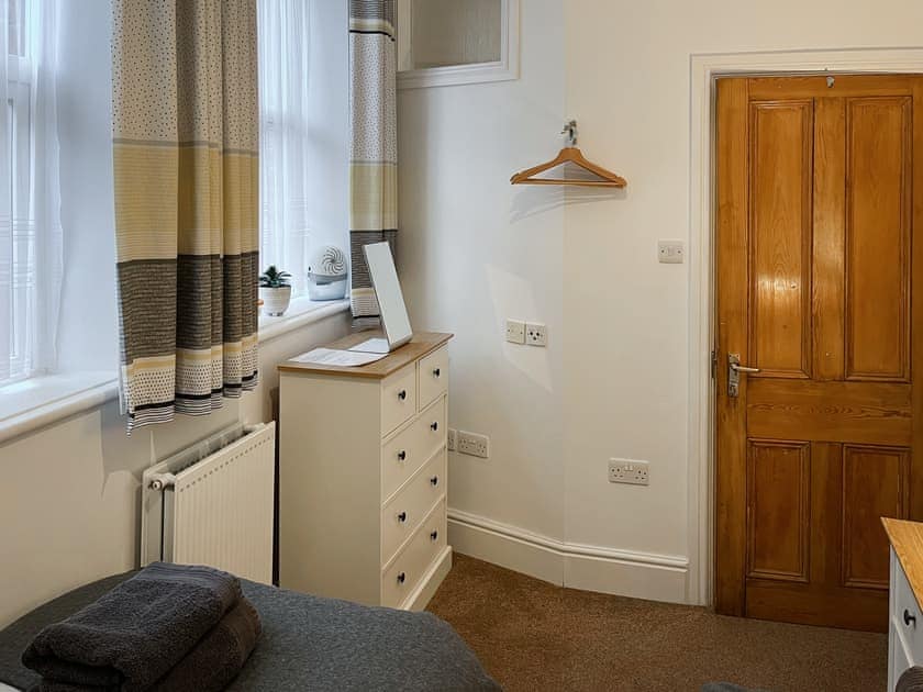 Twin bedroom | Treasure Cove - Argyle Retreats, Whitby