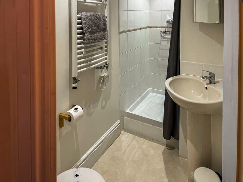 Bathroom | Treasure Cove - Argyle Retreats, Whitby