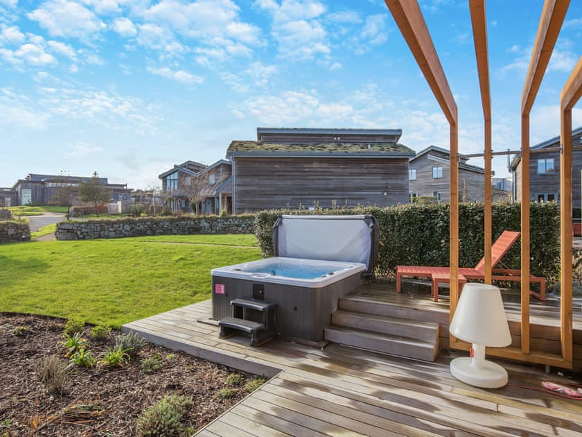 Hot tub | Villa 79 - St Ives Resort, Carbis Bay