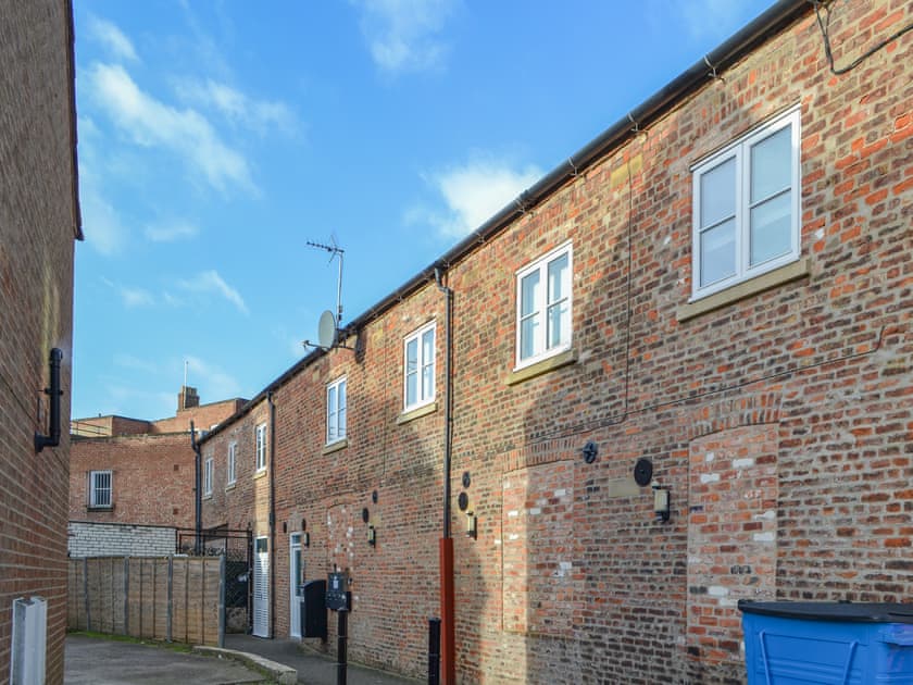 Exterior | Holly’s Apartment, Beverley