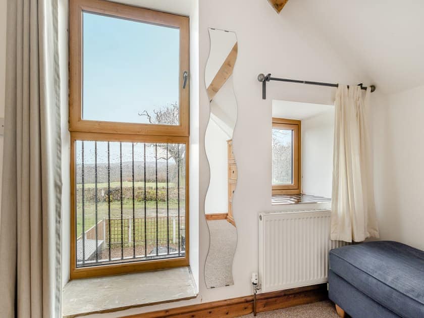 Double bedroom | The Pig Sty - Green Farm Holiday Cottages, Cutthorpe, near Chesterfield
