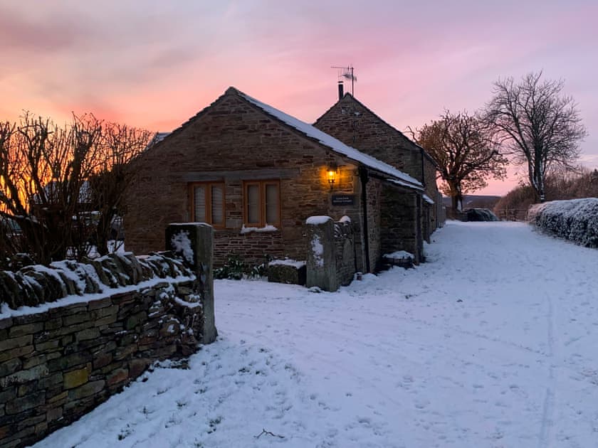 Exterior | The Pig Sty - Green Farm Holiday Cottages, Cutthorpe, near Chesterfield