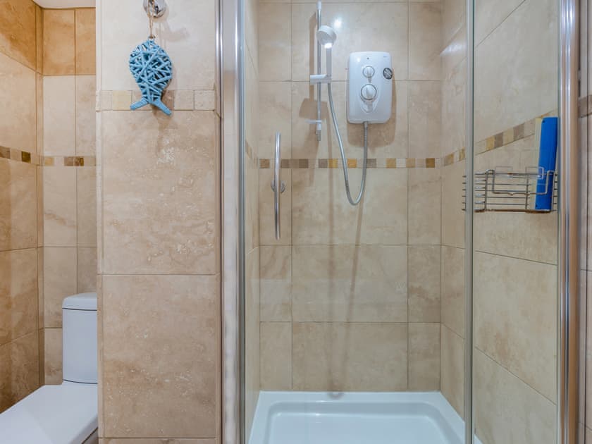 Bathroom | 8 Vista Apartments, Paignton