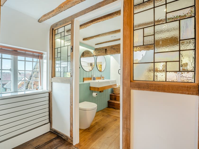 Bathroom | School Hill House, Hartfield