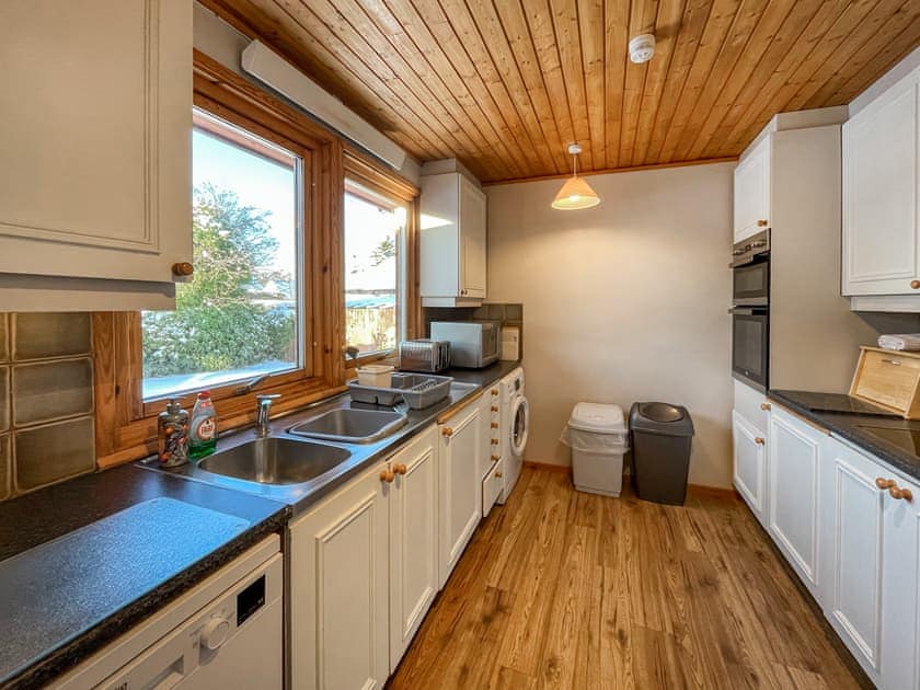 Kitchen | Lorien Cottage, Nethy Bridge