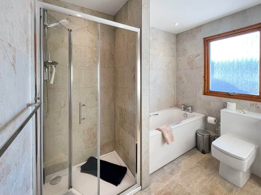 Bathroom | Lorien Cottage, Nethy Bridge
