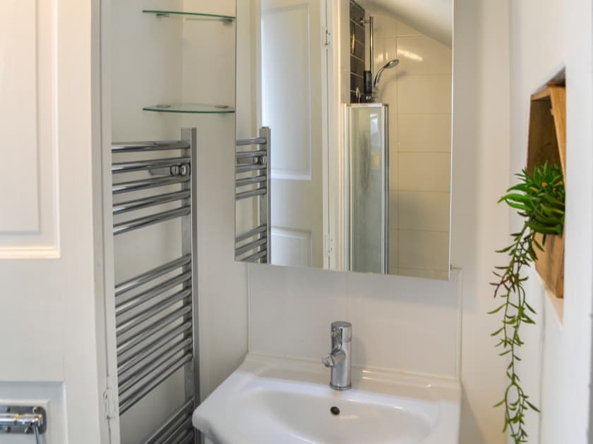 Bathroom | Holly’s Apartment, Beverley