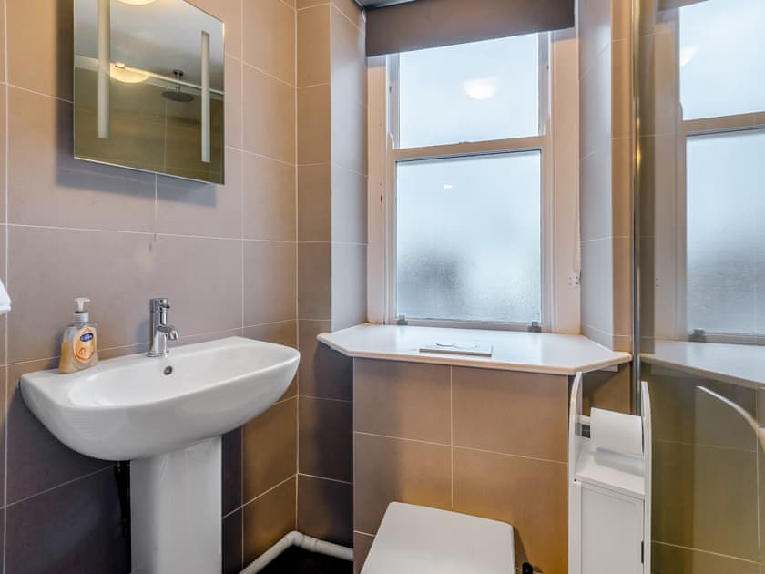 Bathroom | Honistor House, Keswick