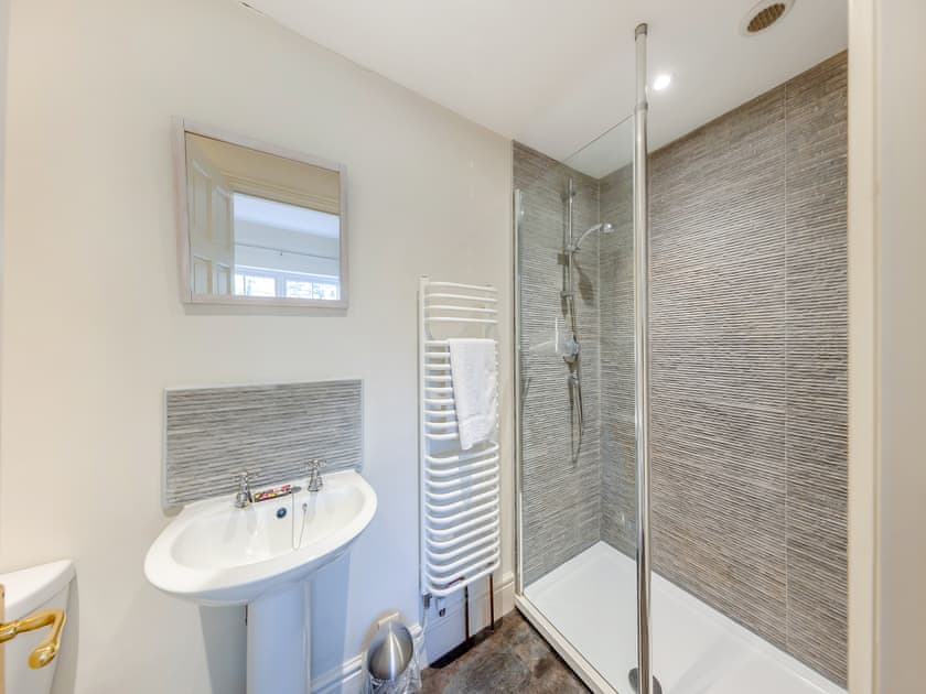 Bathroom | The Farmhouse - House In The Yard, Gaerwen