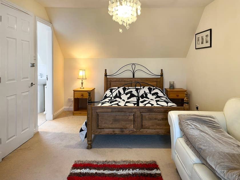 Double bedroom | Littlewood Gardens, Montrose