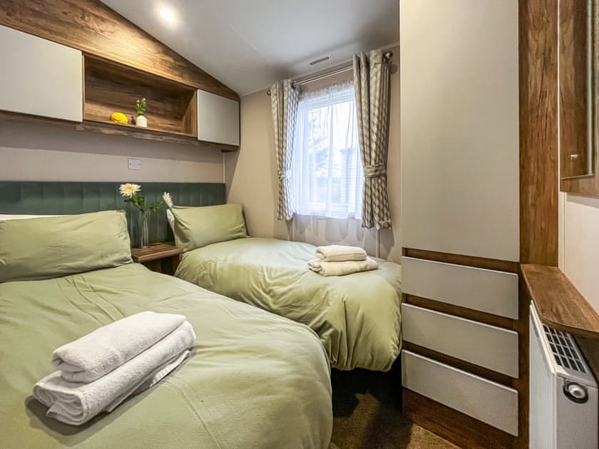 Twin bedroom | The Kestrel - Riverview Country Park, Forres