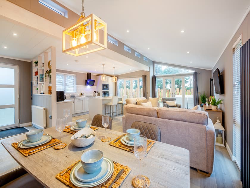 Open plan living space | Four Sandbanks, Benllech