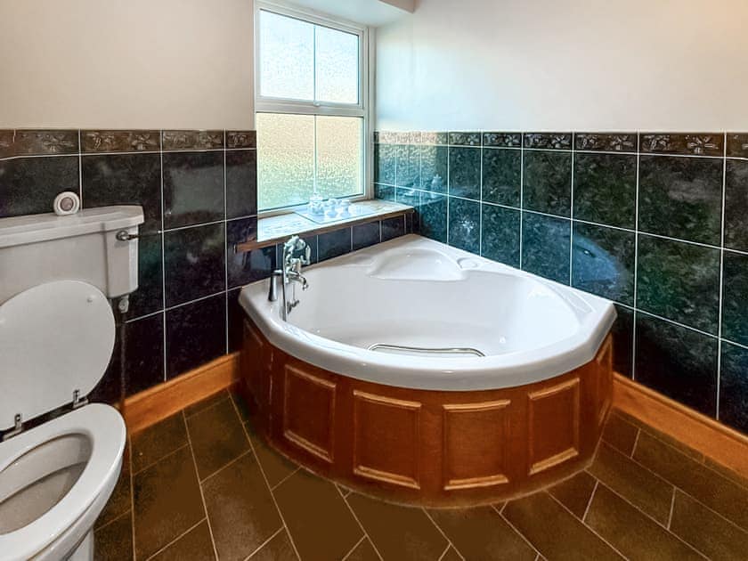 Bathroom | Farm Cottage, Hebden