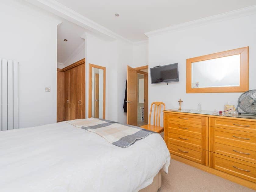 Double bedroom | Manor Lodge - Stoney Acres Luxury Holiday Park, Dorrington