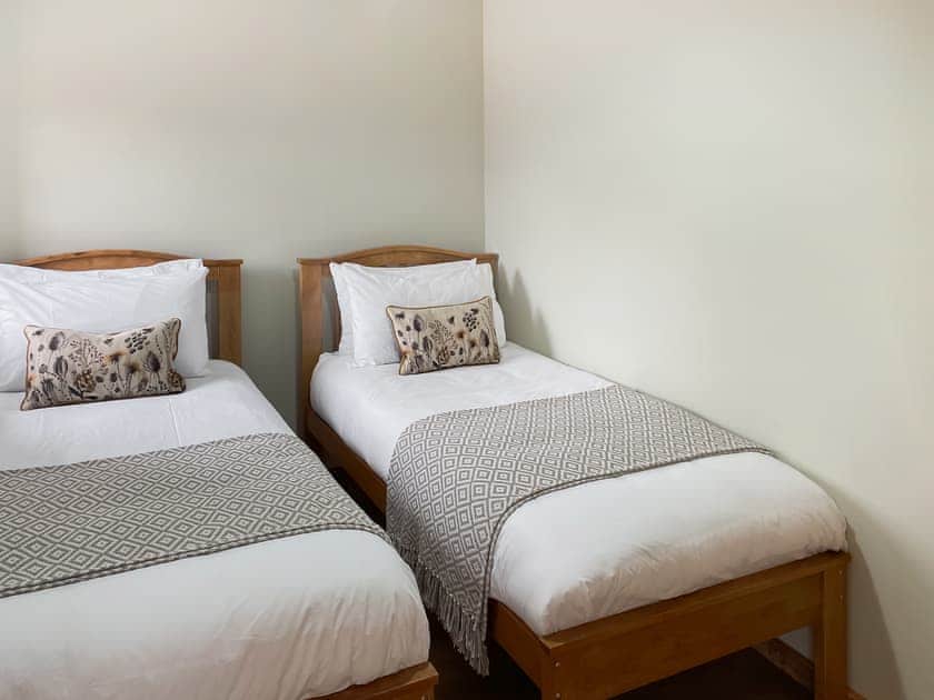 Twin bedded room | The Grain Store - Cooks Castle Farm, Wroxall, near Ventnor