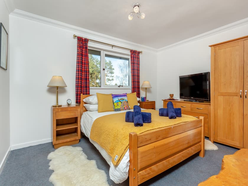Double bedroom | Rock Folly, Inverness
