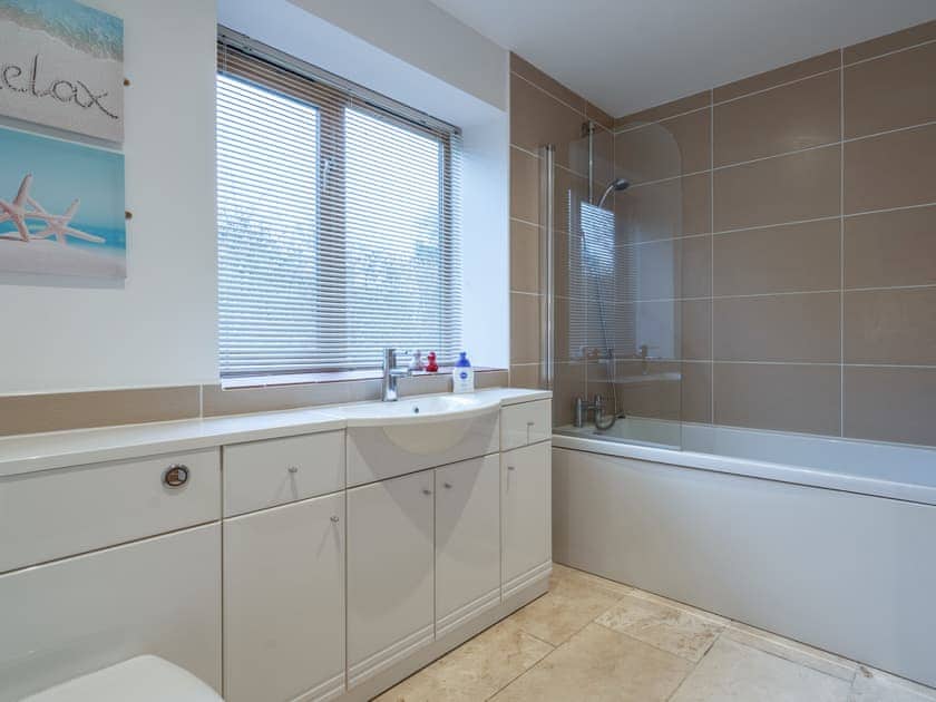 Bathroom | Courtyard Barn - Hall Farm Barns, Gimingham, near Mundesley