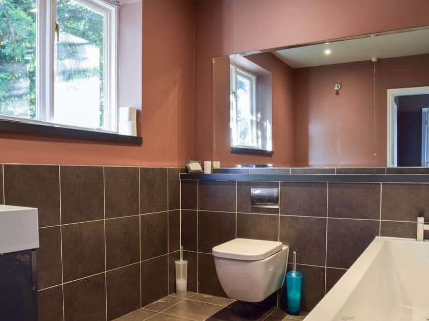 Bathroom | Redwood House, Hoby