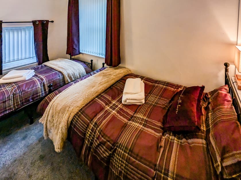 Twin bedroom | Prior Bank, Canonbie