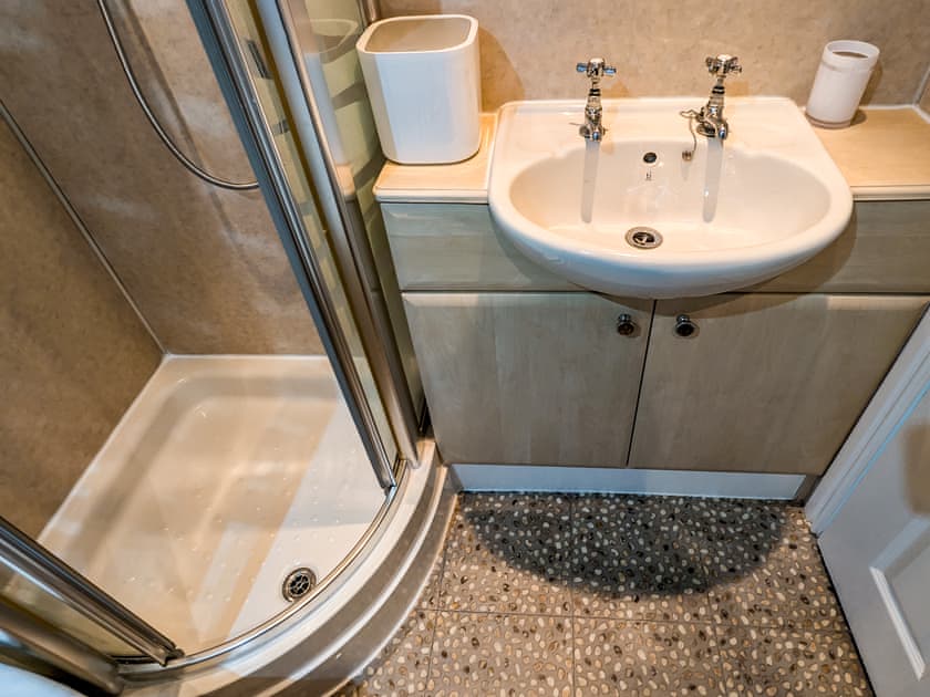 Bathroom | Prior Bank, Canonbie